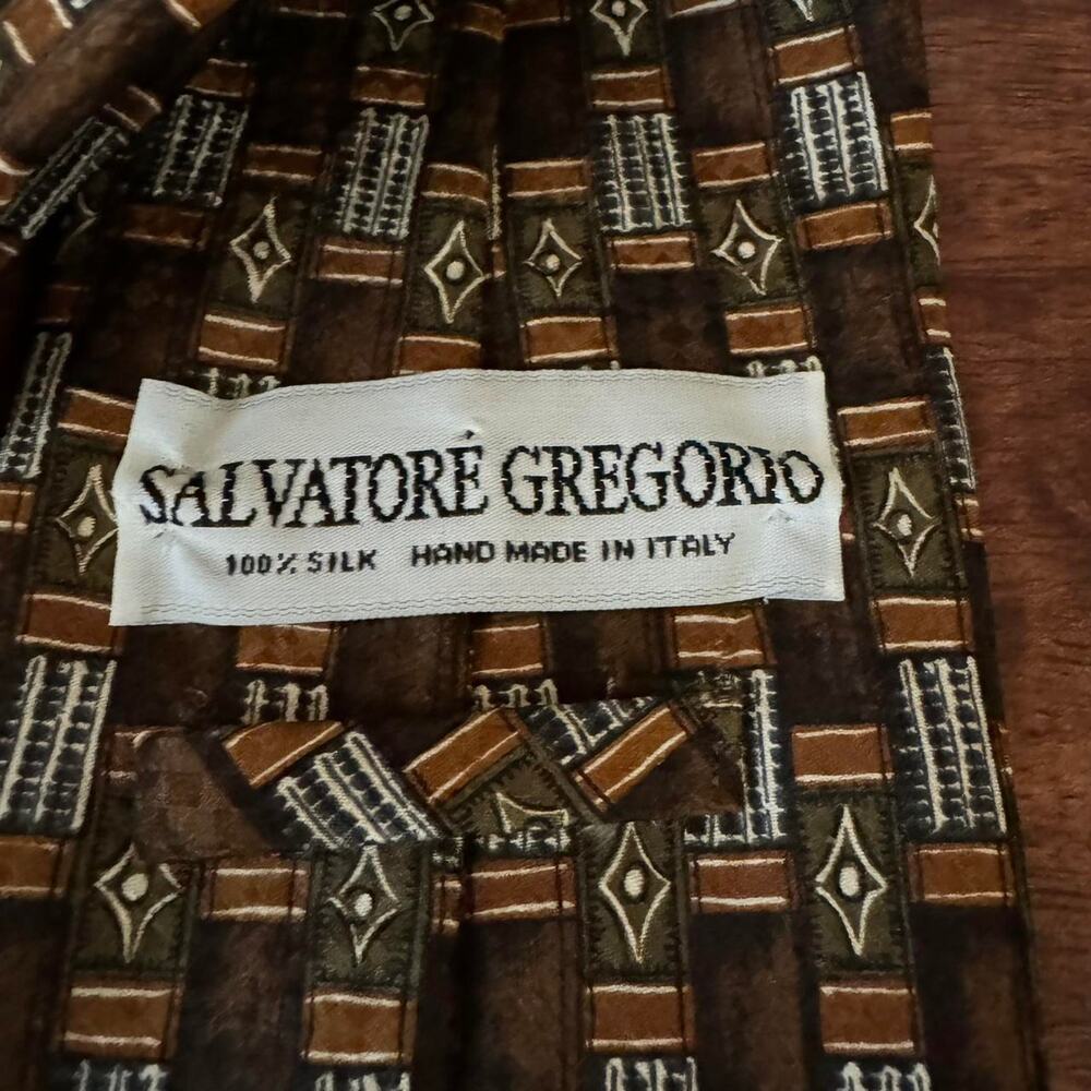 Salvatore Gregorio 100% silk Tie (58 x 3.75 in)